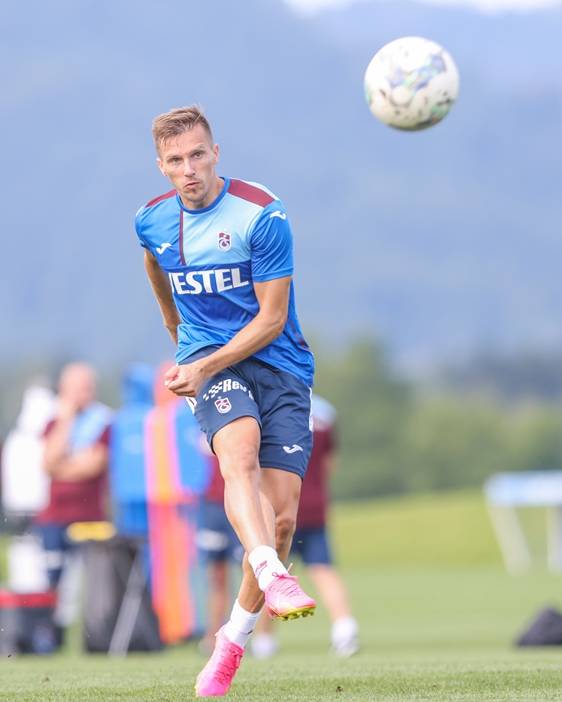 Trabzonspor Slovenya Kampında Tempoyu Artırdı: Nenad Bjelica'dan Taktik Prova 33